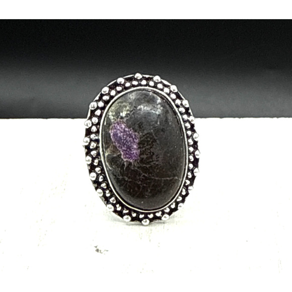 Cocktail Ring Size 8 Black Purple Stone Unpolished Cabochon Silver Tone Band - Picture 2 of 10